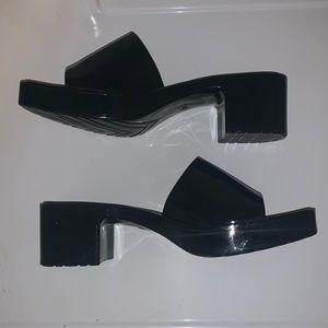 Urban Outfitters mini block heels, women’s size 8, black